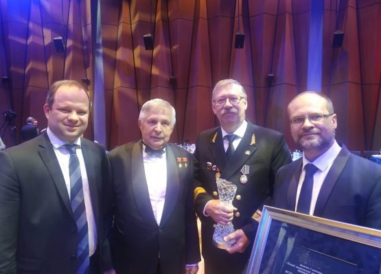 ЦКБ «Айсберг» стал лауреатом национальной премии «Хрустальный компас» за проект головного ледокола «Арктика»